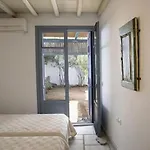 Beachfront 2br - Free Parking 利瓦迪奥