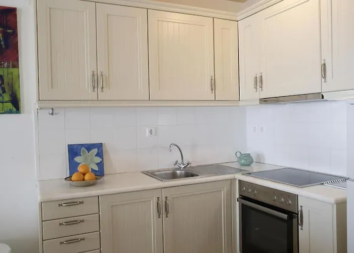 Beachfront 2br - Free Parking Appartement *