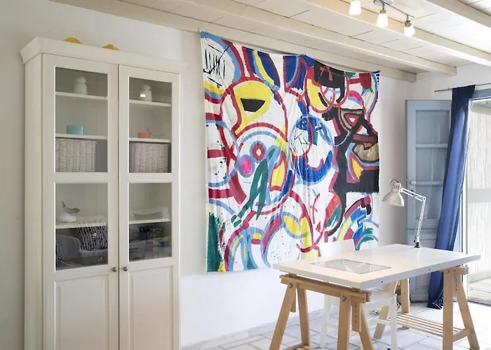 Beachfront 2br - Free Parking Appartement