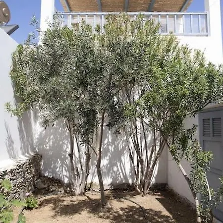 Beachfront 2br - Free Parking Apartmán